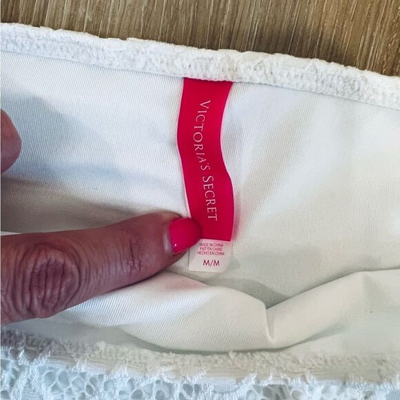 VICTORIA’S SECRET WHITE LACE BIKINI - Picture 5 of 6